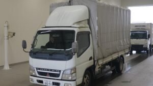 2002 Van Wing Mitsubishi Fuso Canter PA-FE72DE