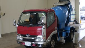 2017 Concrete Mixer Truck Hino Dutro TKG-XZU600E