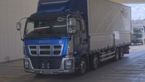 2015 Van Wing Isuzu Giga QKG-CYJ77A