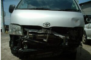 TOYOTA HIACE VAN　KR-KDH205V 2005 - Image 2