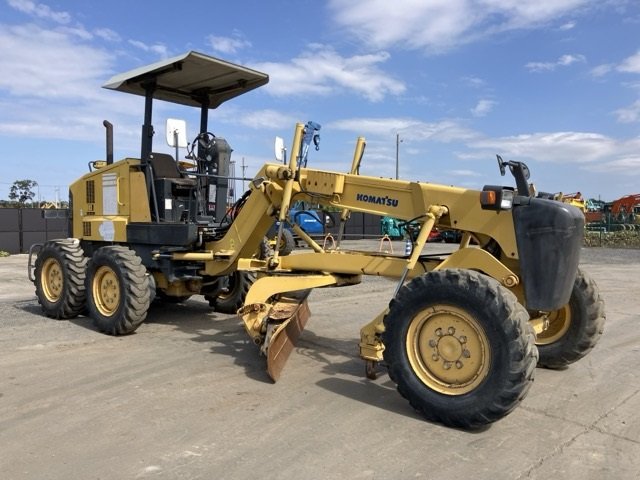 Motor Grader KOMATSU GD405A-3 - Image 2