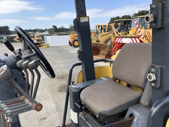 Motor Grader KOMATSU GD405A-3 - Image 16