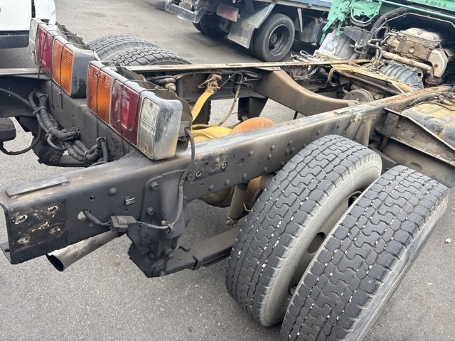 2003 Chassis Truck Mitsubishi Fuso Canter KK-FE73EB - Image 17