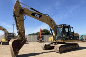 Excavator CATERPILLER 320D