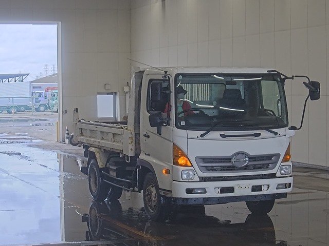 2013 Dump Tipper Truck Hino Ranger TKG-FC9JCAP - Image 2