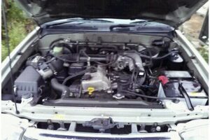 2000 TOYOTA HILUX SURF GF-RZNI85W - Image 2
