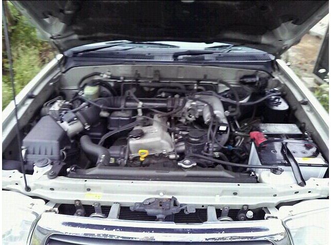 2000 TOYOTA HILUX SURF GF-RZNI85W - Image 2