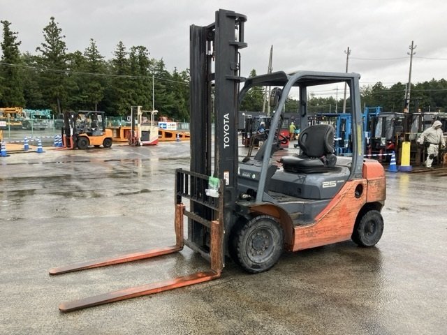 2021 Forklift Toyota 02-8FD25