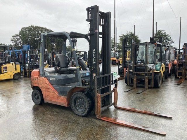 2021 Forklift Toyota 02-8FD25 - Image 2