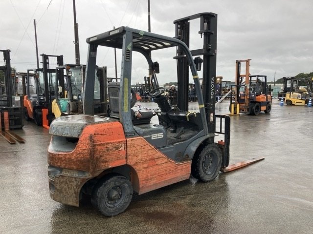 2021 Forklift Toyota 02-8FD25 - Image 3