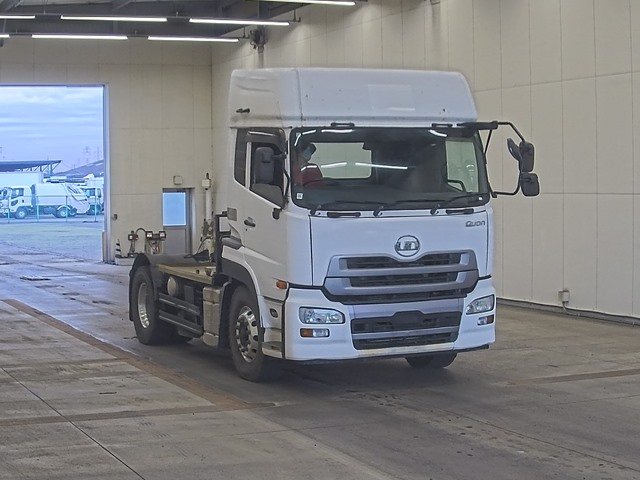 2017 Trailer Head UD Nissan Quon QPG-GK5XAD - Image 2