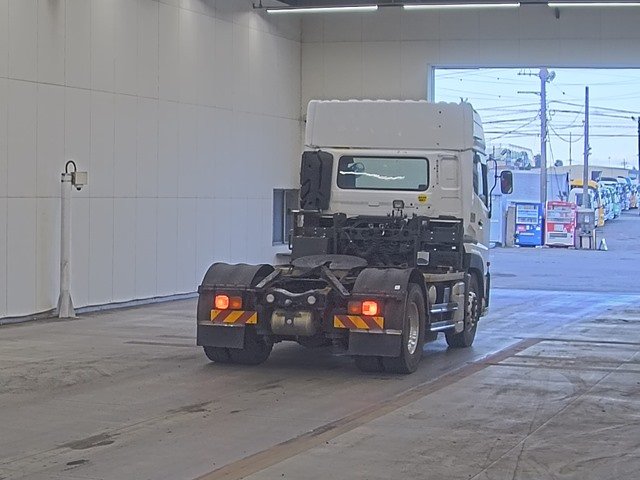 2017 Trailer Head UD Nissan Quon QPG-GK5XAD - Image 4