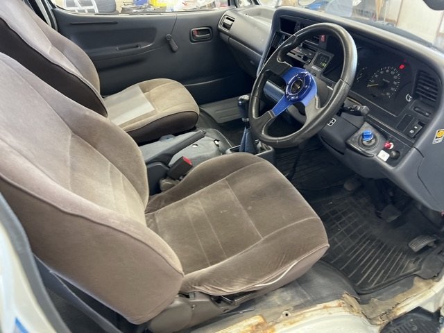 1995 TOYOTA HIACE VAN U-LH119V - Image 6