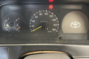 1995 TOYOTA HIACE VAN U-LH119V