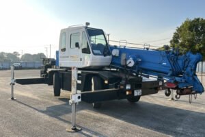 Rough Terrain Crane KATO KRM13H