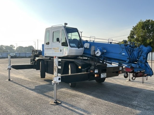 Rough Terrain Crane KATO KRM13H - Image 2