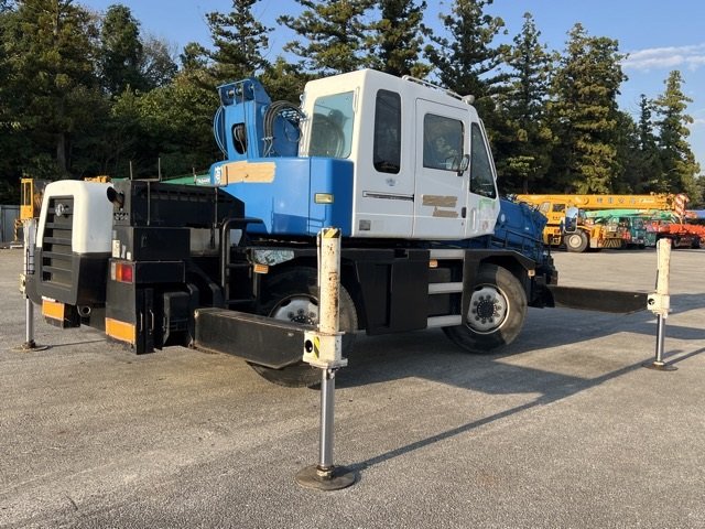 Rough Terrain Crane KATO KRM13H - Image 3
