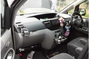 2002 TOYOTA VOXY TAAZR60G V - Image 3