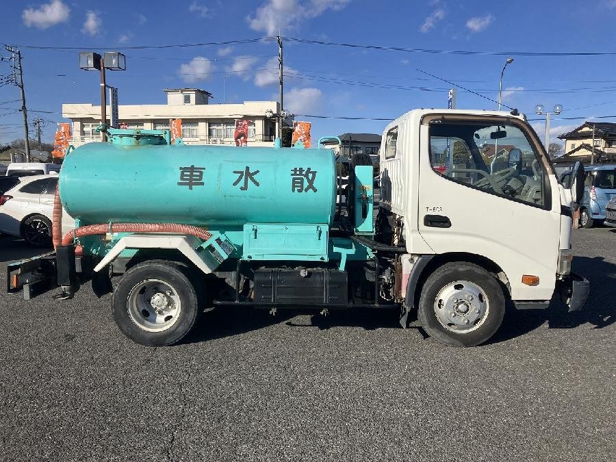 2011 Tank Truck Hino Dutro BKG-XZU508M - Image 17