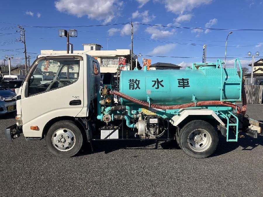 2011 Tank Truck Hino Dutro BKG-XZU508M - Image 18