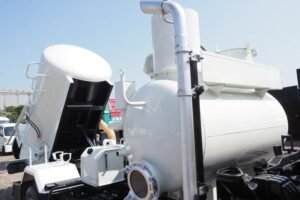 2004 Vacuum Truck Hino Ranger PB-FC7JEFA