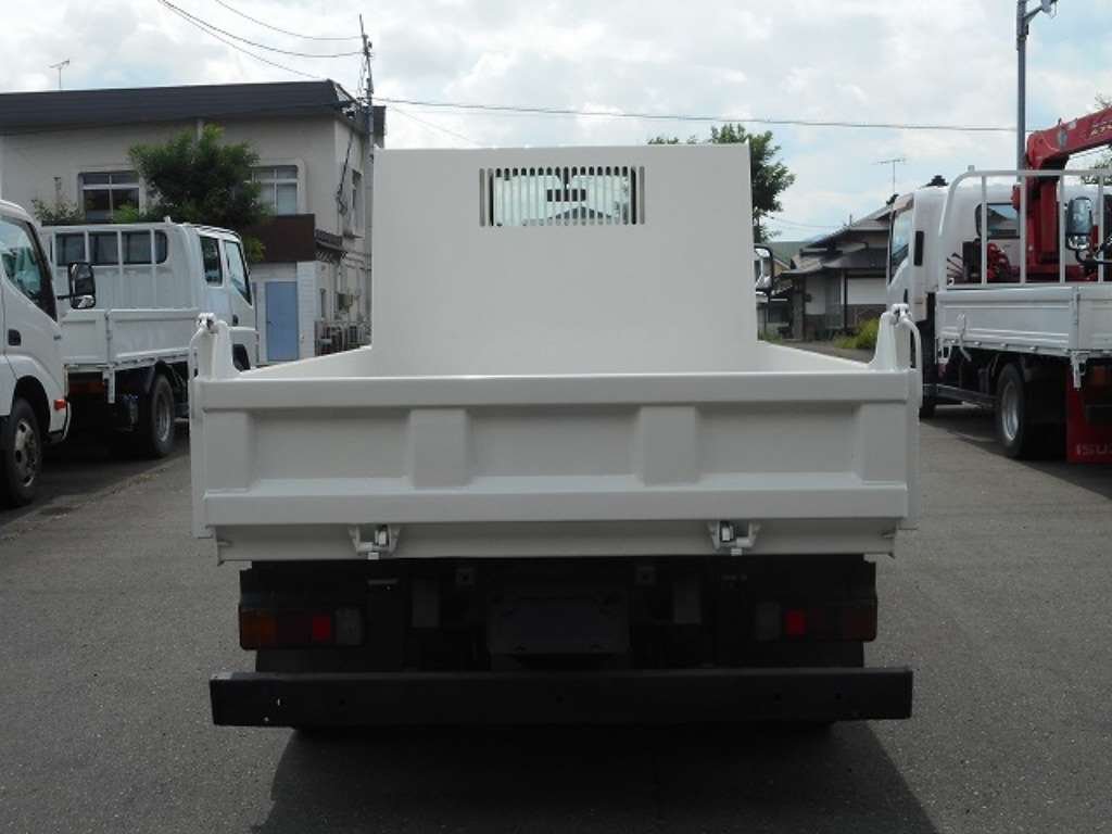 2011 Dump Tipper Truck Toyota Dyna SKG-XZU675D - Image 2
