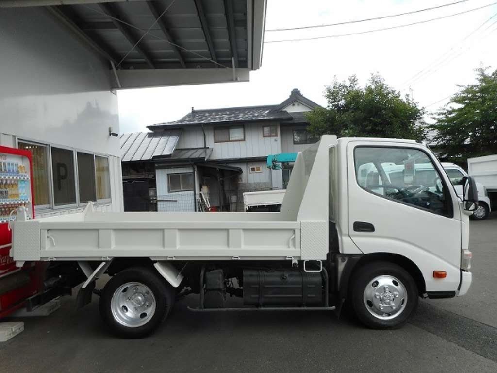 2011 Dump Tipper Truck Toyota Dyna SKG-XZU675D - Image 5