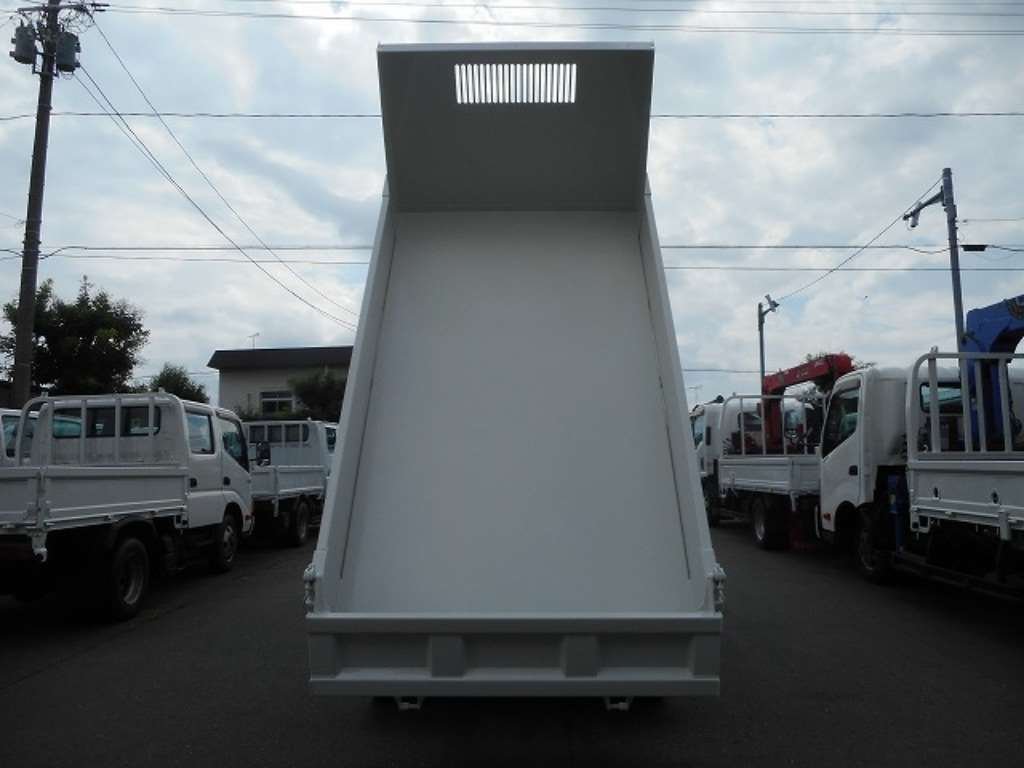 2011 Dump Tipper Truck Toyota Dyna SKG-XZU675D - Image 9