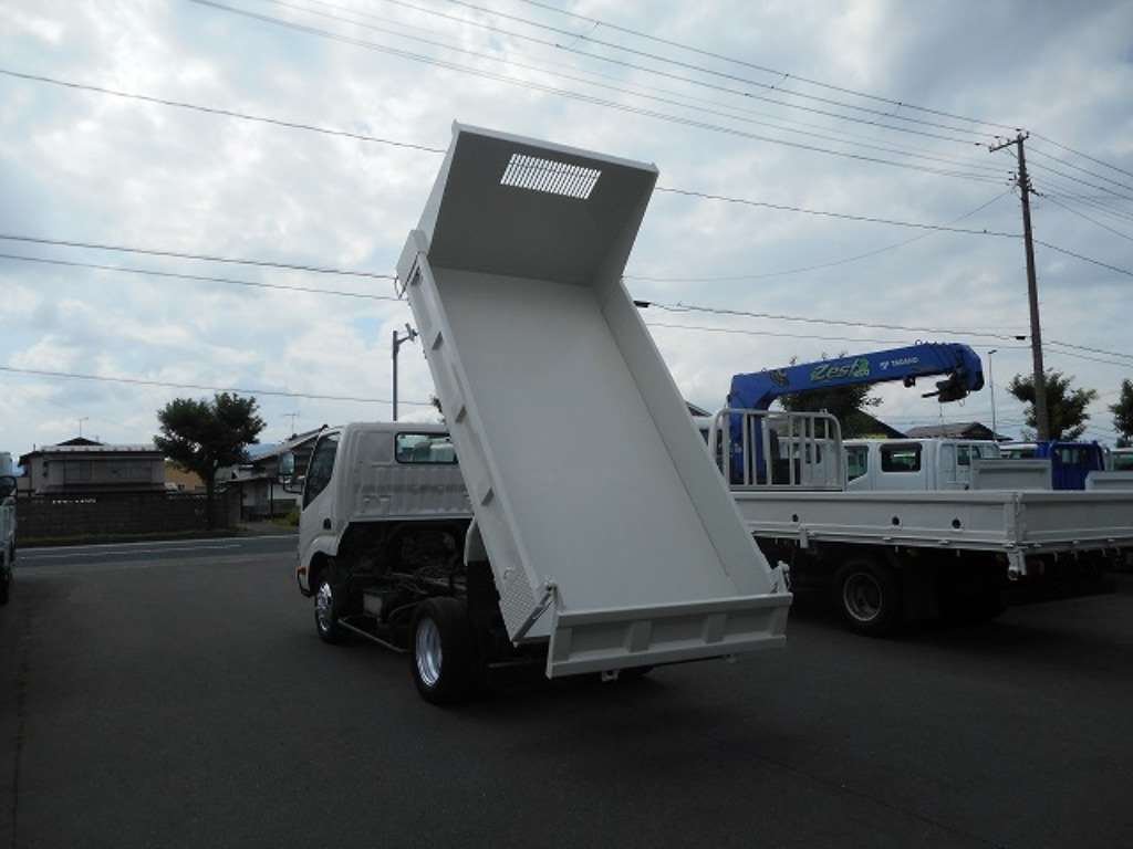 2011 Dump Tipper Truck Toyota Dyna SKG-XZU675D - Image 11