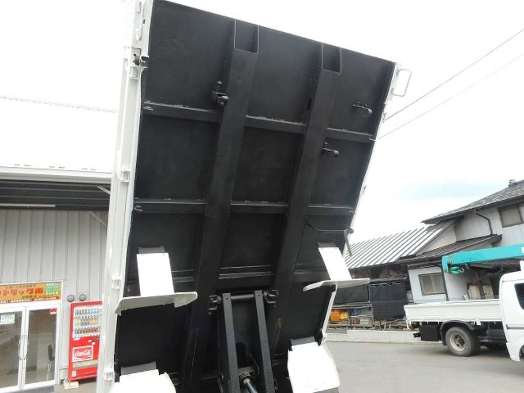 2011 Dump Tipper Truck Toyota Dyna SKG-XZU675D - Image 15