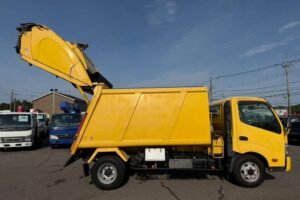 2016 Garbage Truck Hino Dutro TKG-XZU710M