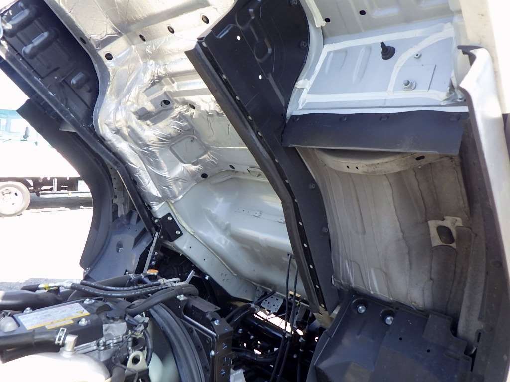 2024 Flat Body Truck Nissan Condor 2RG-BRR90S4 - Image 30