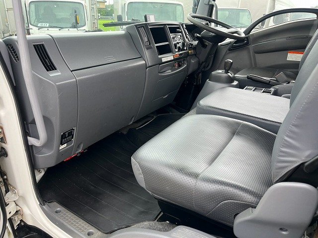 2016 Crane Truck Isuzu Forward FRR90S1 - Image 26