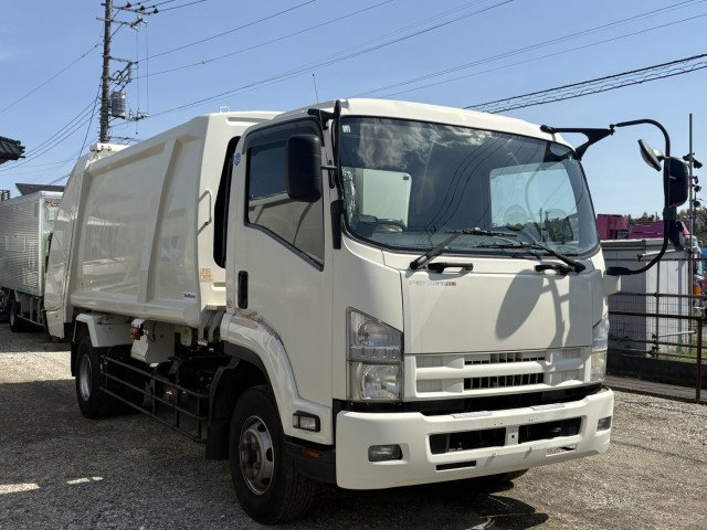 2010 Garbage Truck Isuzu Forward PKG-FSR34S2 - Image 2
