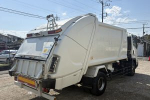 2010 Garbage Truck Isuzu Forward PKG-FSR34S2