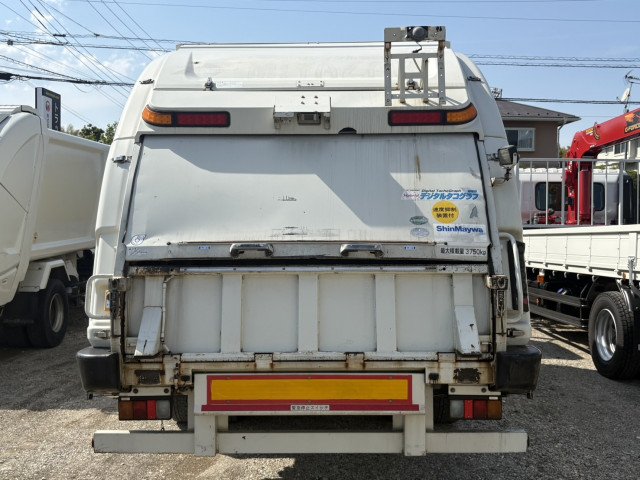 2010 Garbage Truck Isuzu Forward PKG-FSR34S2 - Image 8