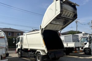 2010 Garbage Truck Isuzu Forward PKG-FSR34S2