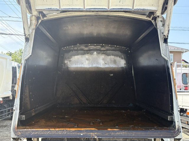 2010 Garbage Truck Isuzu Forward PKG-FSR34S2 - Image 13