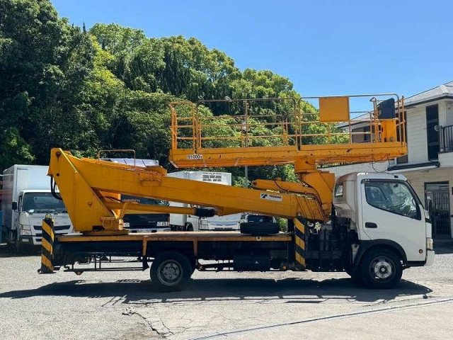 2009 Aerial Platform Hino Dutro BDG-XZU424M - Image 4