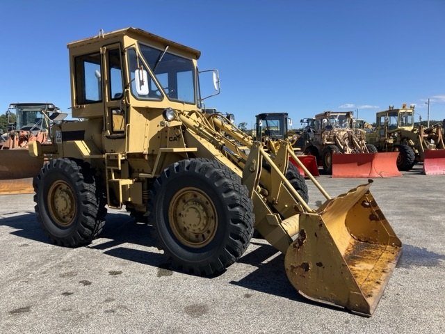 Wheel Loader CATERPILLER 910 - Image 2