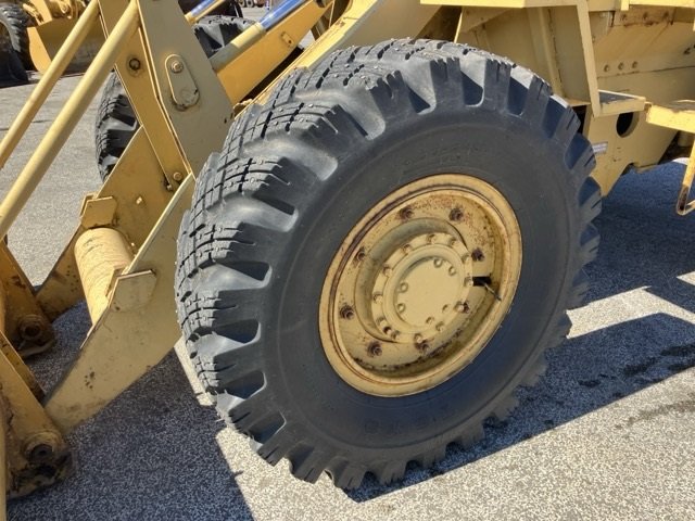Wheel Loader CATERPILLER 910 - Image 8