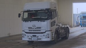 2017 Trailer Head Nissan UD QPG-GK5XAB