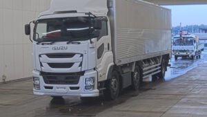 2018 Van Wing Isuzu Giga QKG-CYE77BZ