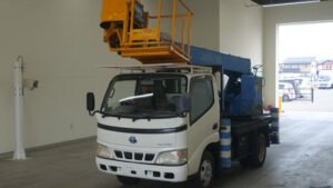 2002 Aerial Platform Hino Dutro KK-XZU301E