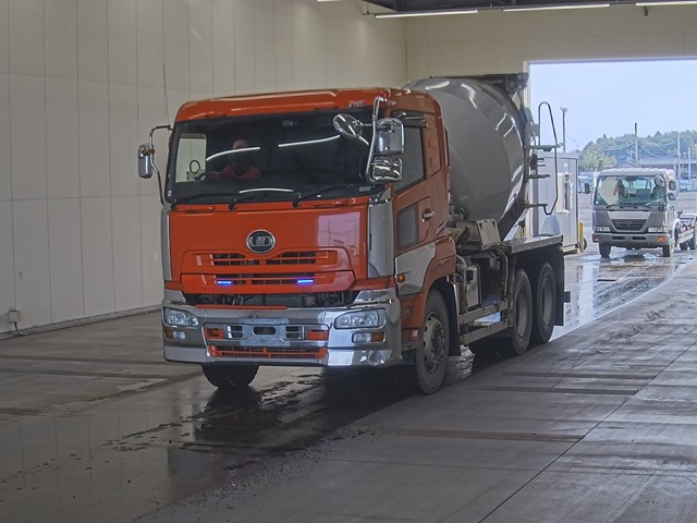 2013 Concrete Mixer Truck UD Nissan Quon QKG-CW5XL