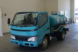 2005 Tank Truck Hino Dutro PB-XZU301M