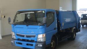 2016 Garbage Truck Mitsubishi Fuso Canter Kyokuto GB68-27L-S