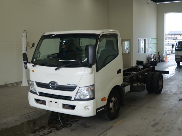 2016 Chassis Truck Hino Dutro TKG-XZU710M