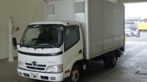 2011 Van Wing Hino Dutro BKG-XZU344M