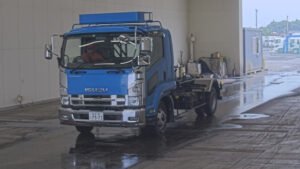2010 Arm Roll Isuzu Forward PKG-FRR90S2